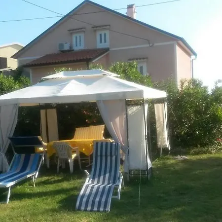 Apartament Vila Salzburg Nerezine